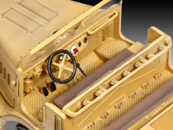 03141 Полугусеничный тягач Sd.Kfz. 9 FAMO Revell