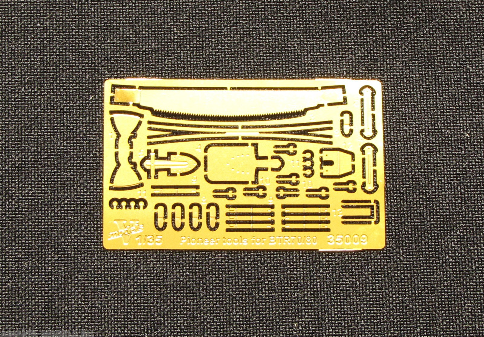 35009VM Фототравление Pioneer tools for BTR 70/80