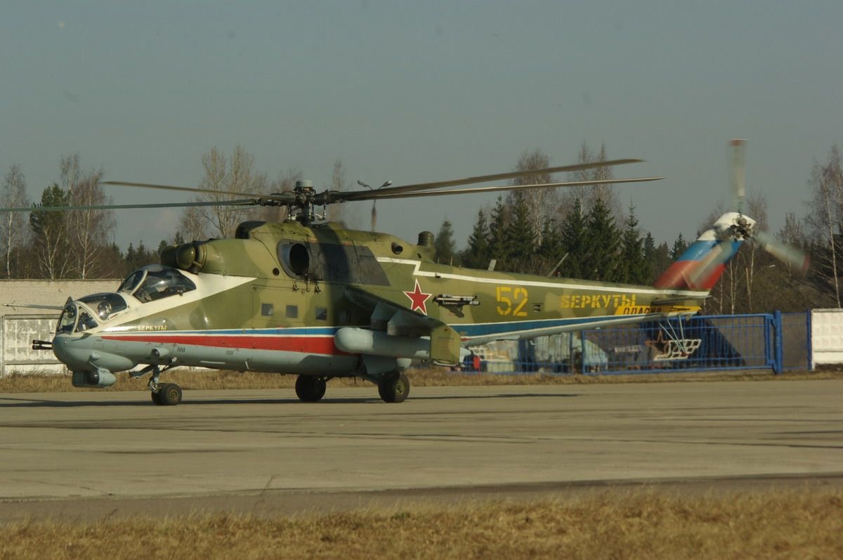 AM48123 Окрасочная маска для камуфляжа МИ-24П, 1/48 «Беркуты»