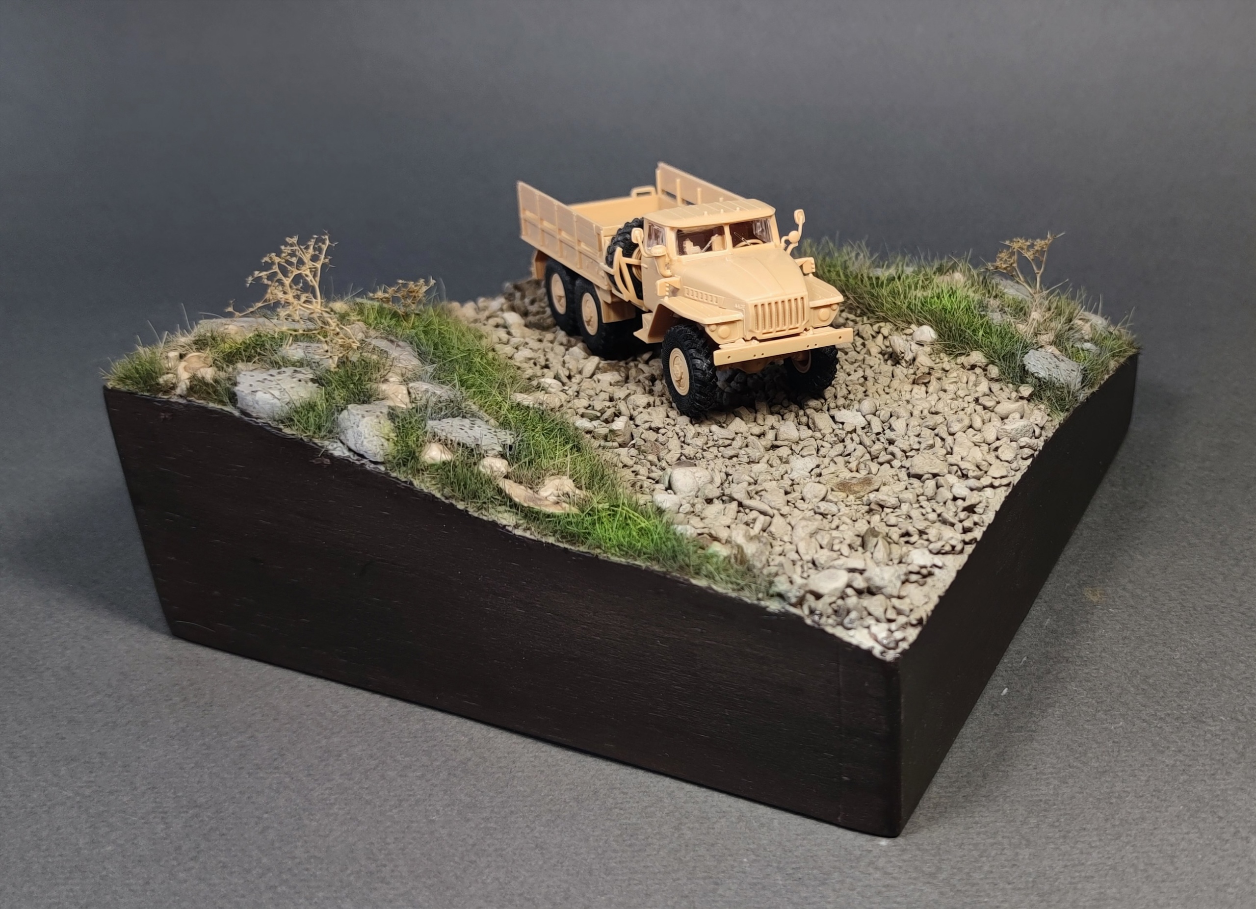 AM7339 Подставка авторская премиум уровня "Полигон" 16х16см