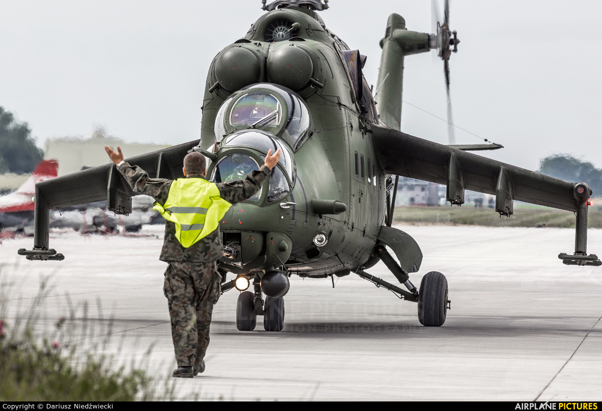 AM4888 Техник МИ-24П "Регулировщик"