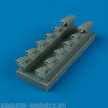 QB32076  Junkers Ju 87D-1/D-3 Early Exhaust 1/32