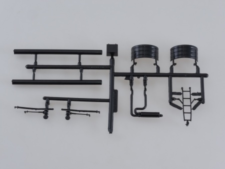 1028KIT Сборная модель ТСВ-6 (ЗИЛ-130), 1970 г. AVD Models